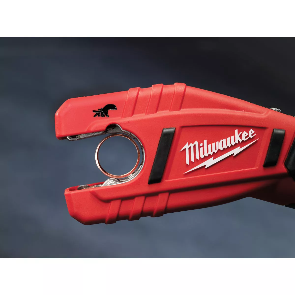 Milwaukee M12 Lithium-Ion Copper Cordless Pipe Cutter Kit with 1.4 Ah Battery & Charger - photo 3