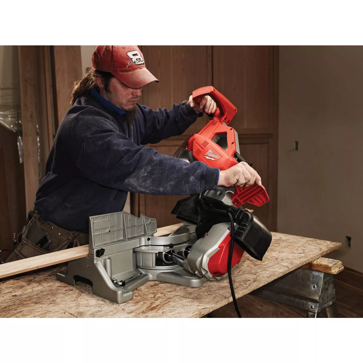 Milwaukee 12 In. 15-Amp Dual-Bevel Sliding Compound Miter Saw - photo 2