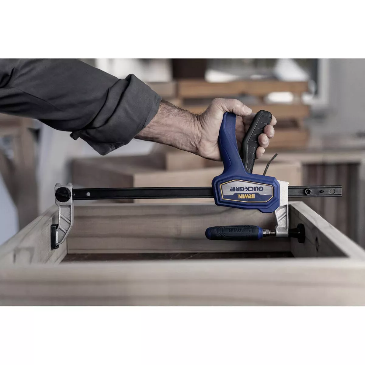 Irwin QUICK-GRIP 12 In. Medium Duty Hybrid Bar Clamp - photo 8