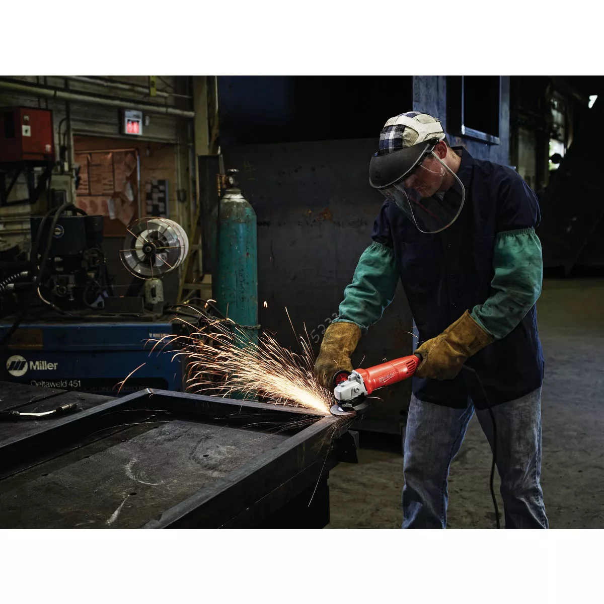 Milwaukee 4-1/2 In. 11A 11,000 rpm Angle Grinder - photo 5