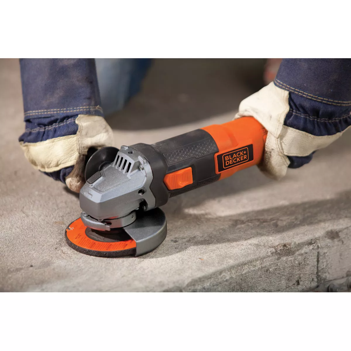 Black & Decker 5.5A 4-1/2 In. Angle Grinder - photo 3