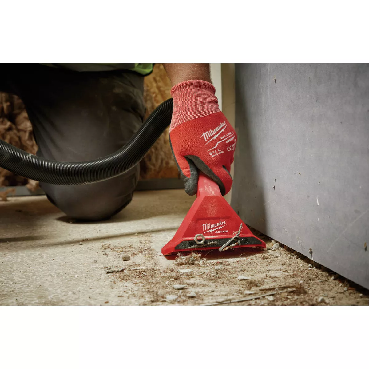 Milwaukee AIR-TIP 1-1/4 In. - 2-1/2 In. Red Plastic Magnetic Vacuum Nozzle - photo 5