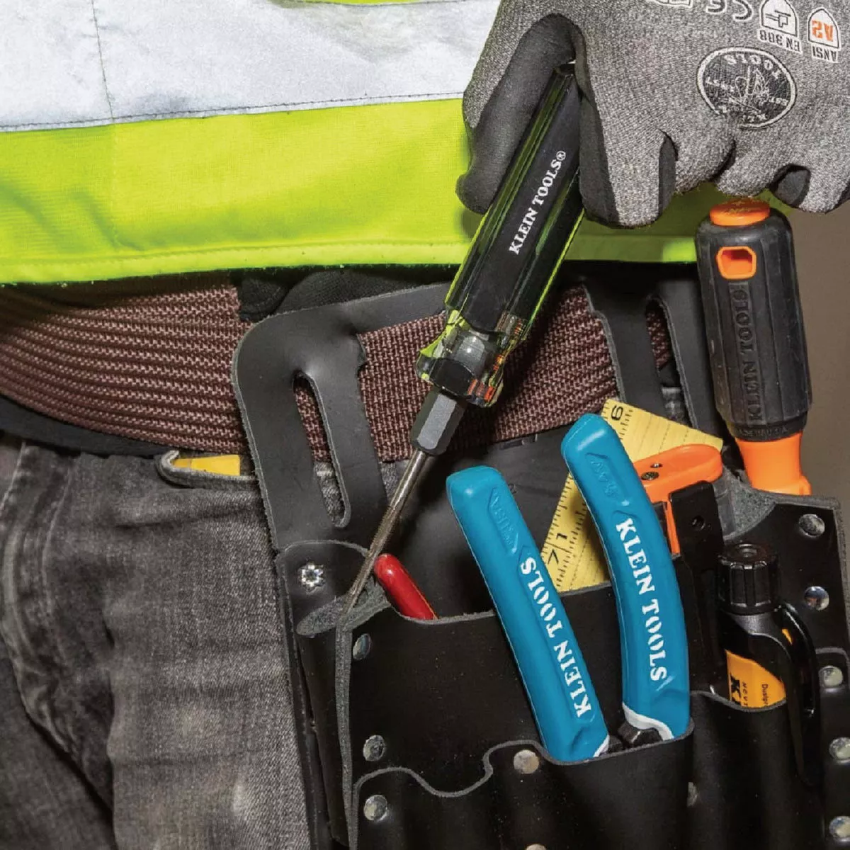Klein 7.625 In. 6-in-1 Multi-Tap Tool - photo 3