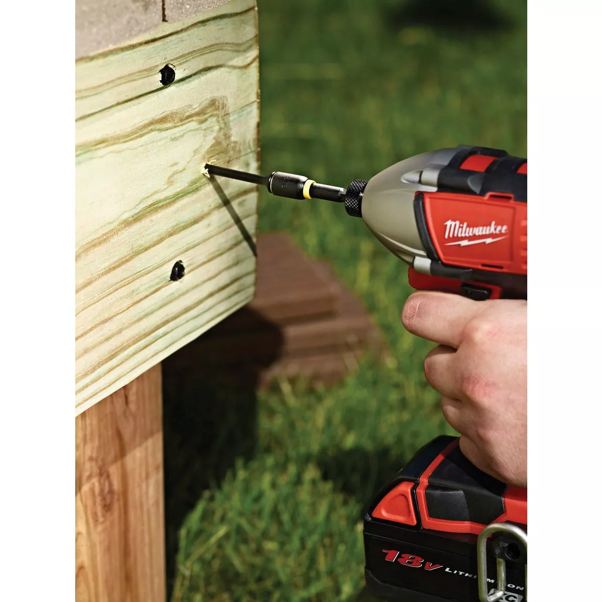 Millwaukee SHOCKWAVE 5/16 In. x 1-7/8 In. Power Impact Nutdriver - photo 2