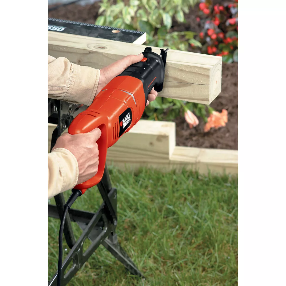 Black & Decker 8.5-Amp Reciprocating Saw Kit - photo 9