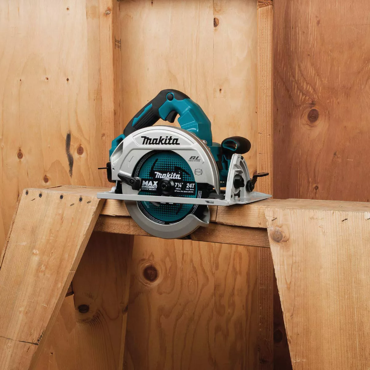 Makita 18V X2 LXT Lithium-Ion Brushless 7-1/4 In. Cordless Circular Saw Kit - photo 3