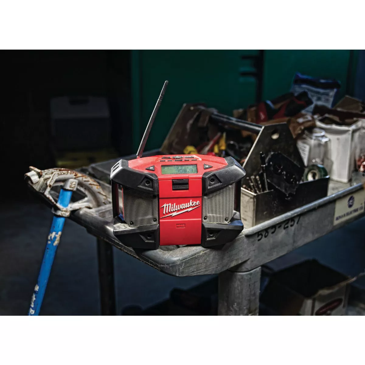 Milwaukee M12 12 Volt Lithium-Ion Cordless Jobsite Radio (Bare Tool) - photo 2
