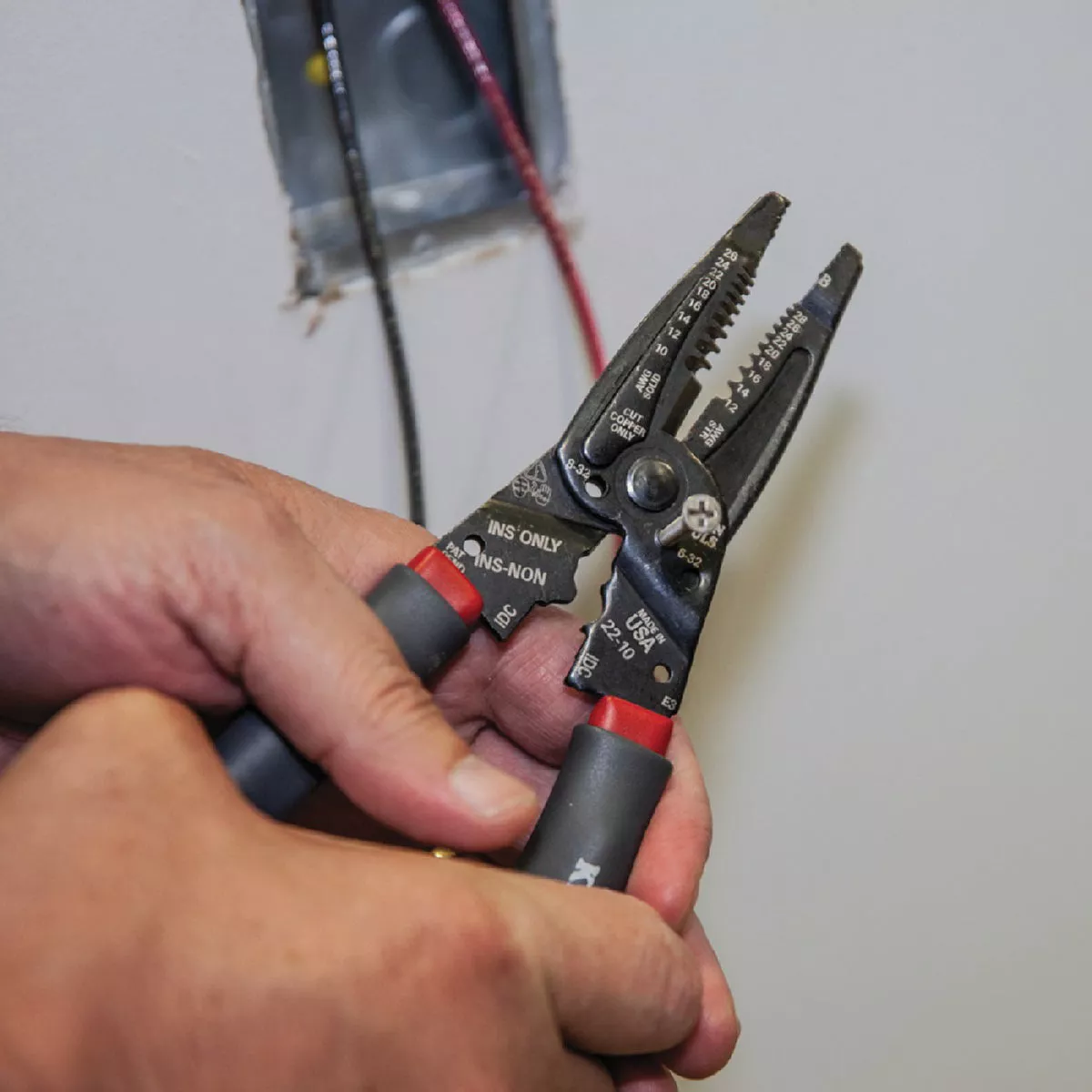 Klein-Kurve 7-3/4 In. Wire Stripper/Crimper Multi-Tool - photo 6