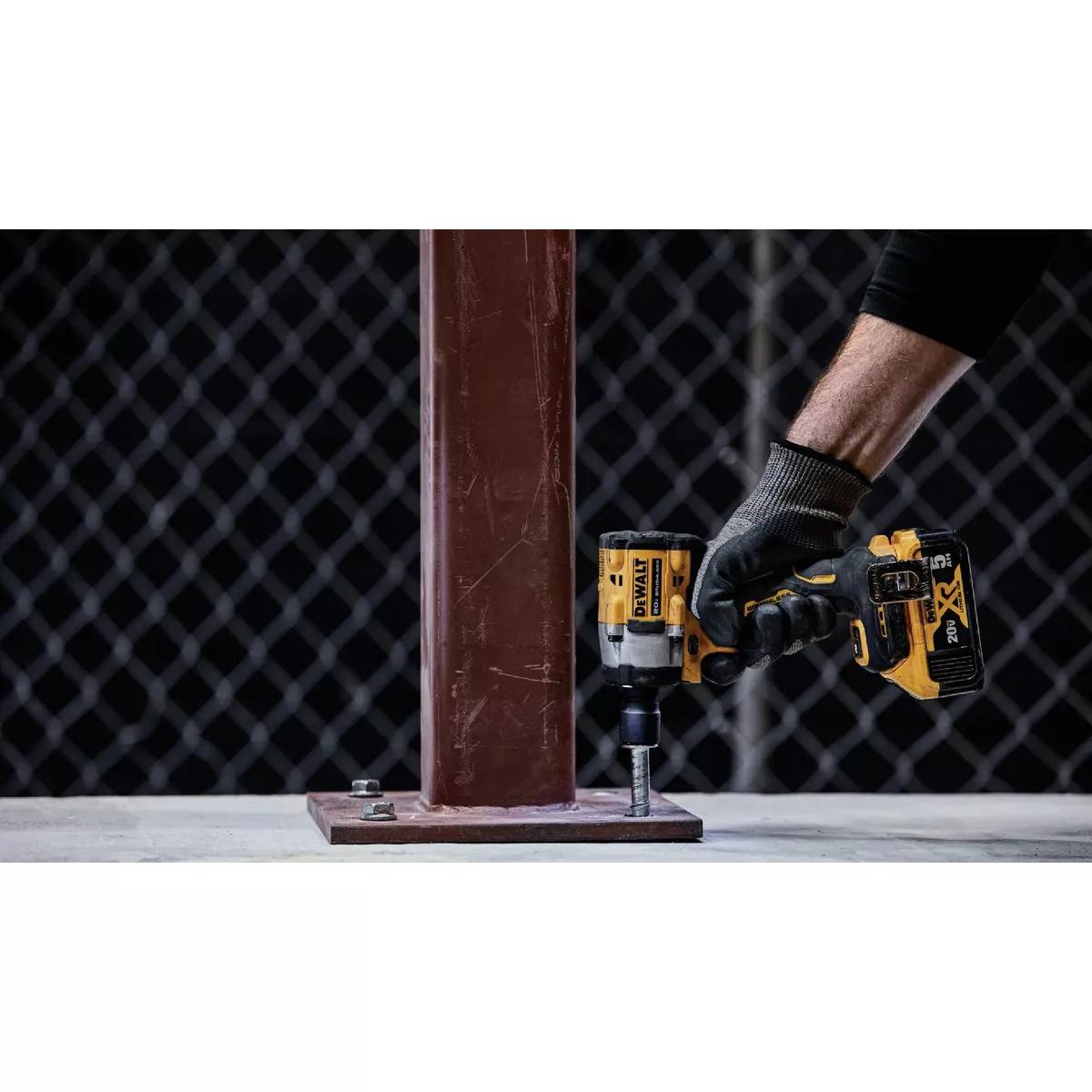 DEWALT ATOMIC 20V MAX Brushless 1/2 In. Cordless Impact Wrench with Hog Ring Anvil (Tool Only) - photo 3