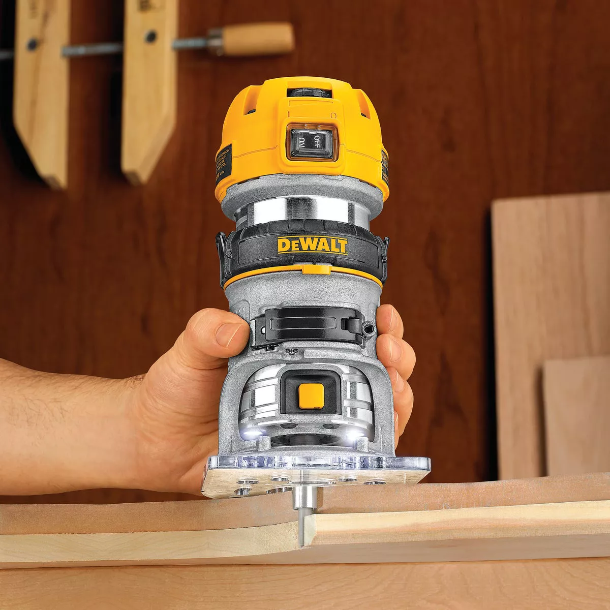 DEWALT 7-Amp 1.25 HP Max Torque Variable Speed Compact Router - photo 2