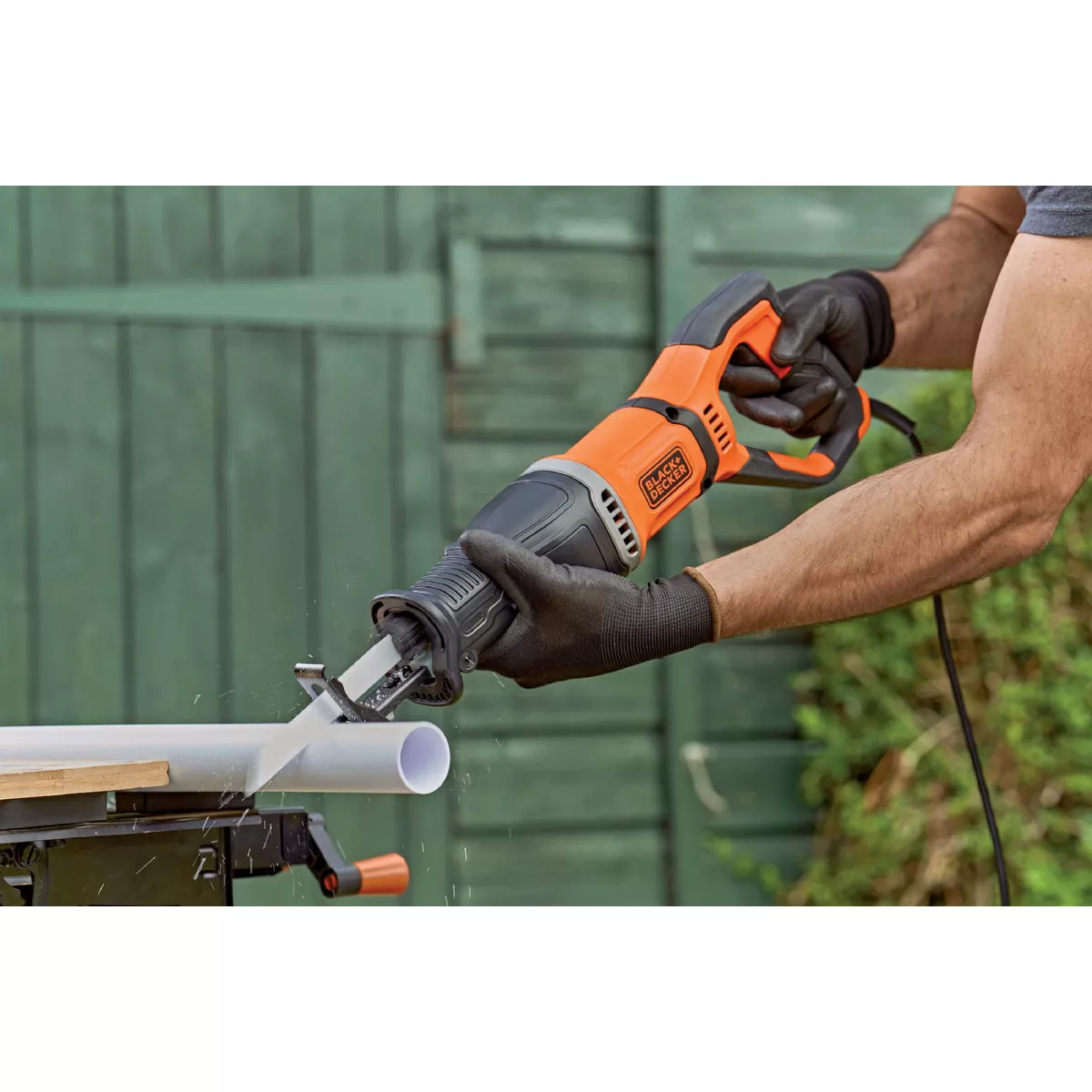 Black & Decker 7-Amp Reciprocating Saw with Removeable Branch Holder - photo 2