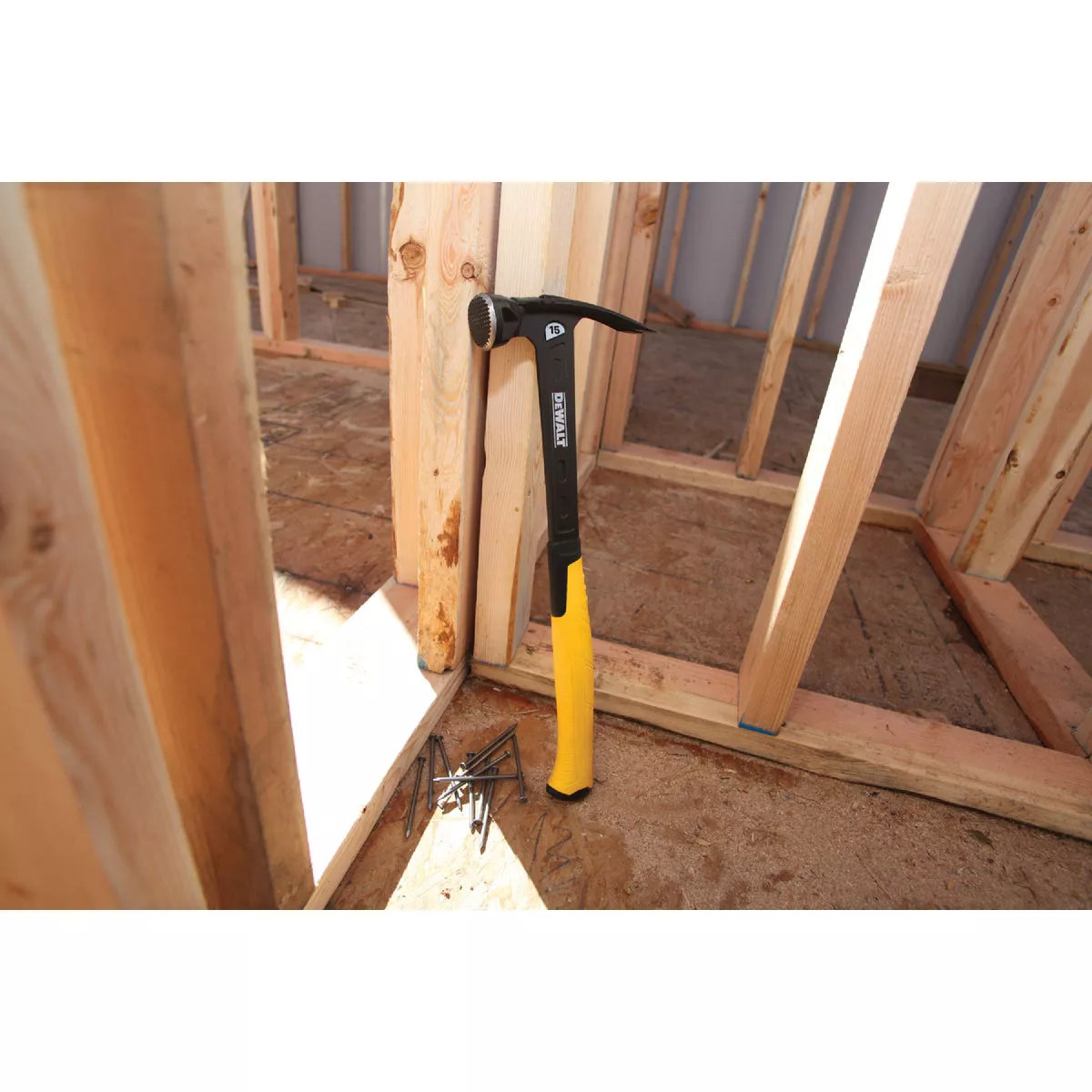 DEWALT 14 Oz. Milled-Face MIG Weld Framing Hammer with Steel Handle - photo 4
