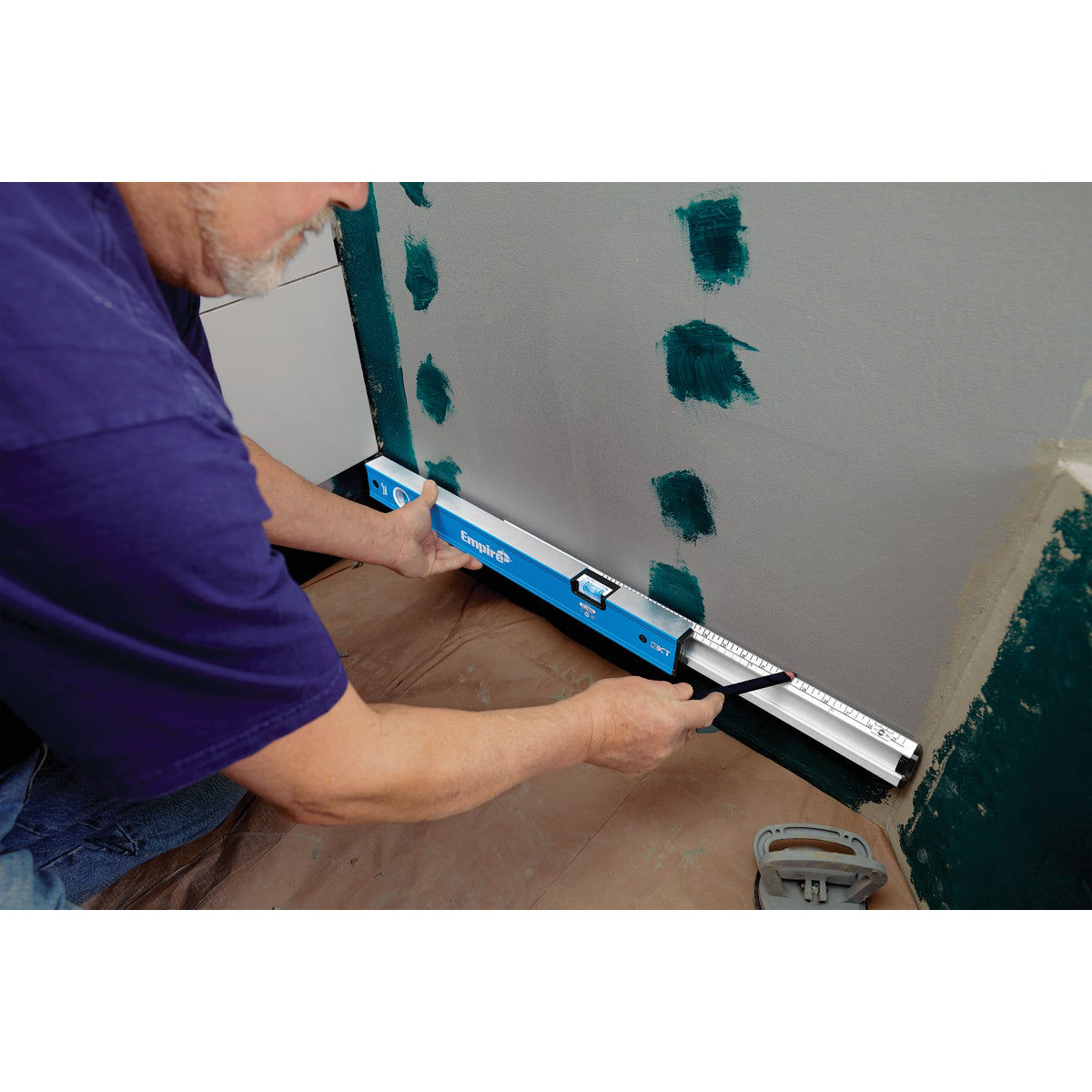 Empire True Blue 24 In. to 40 In. Aluminum Extendable Box Level | Do it ...