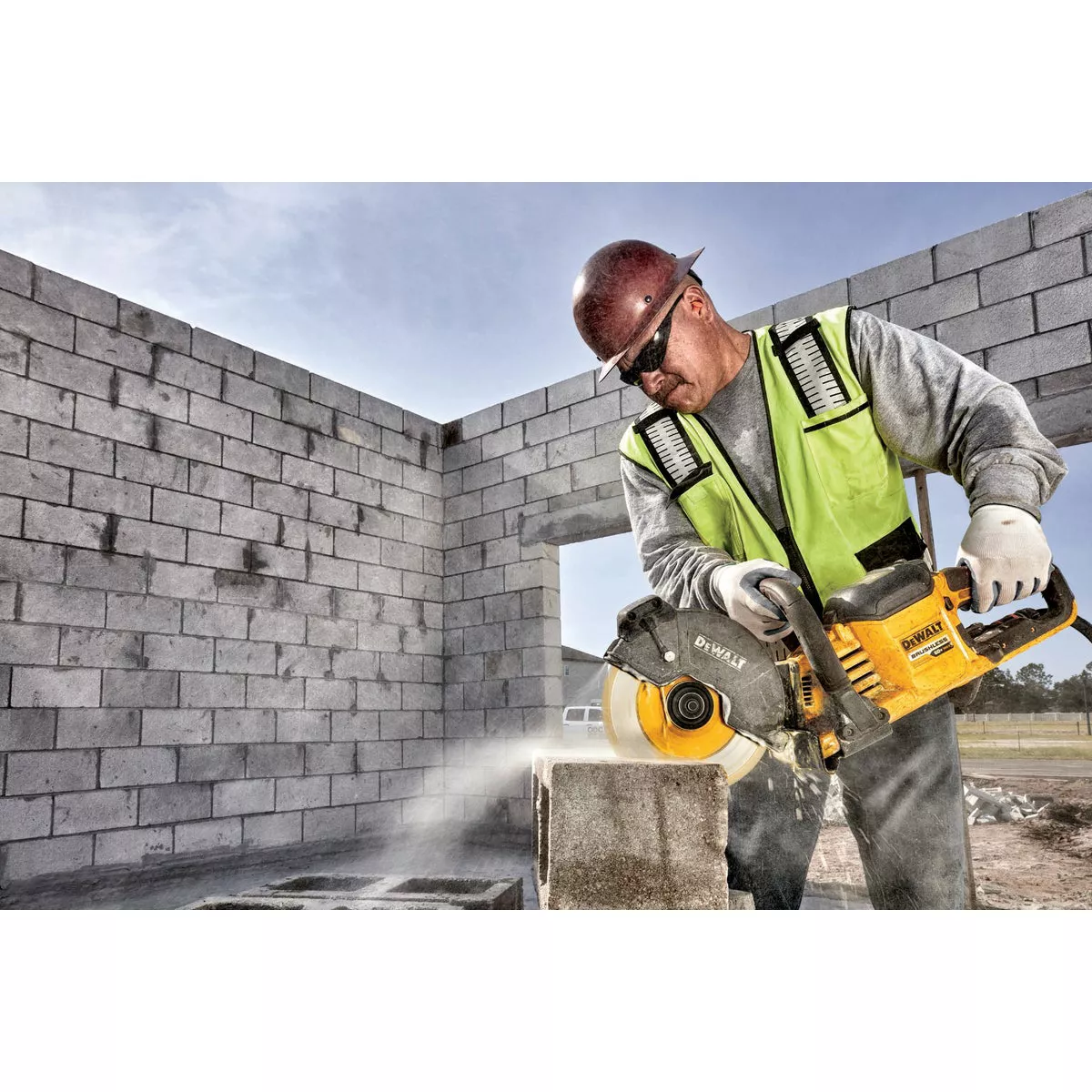 DEWALT FLEXVOLT 9 In. Segmented Diamond Concrete Cut-Off Wheel - photo 2