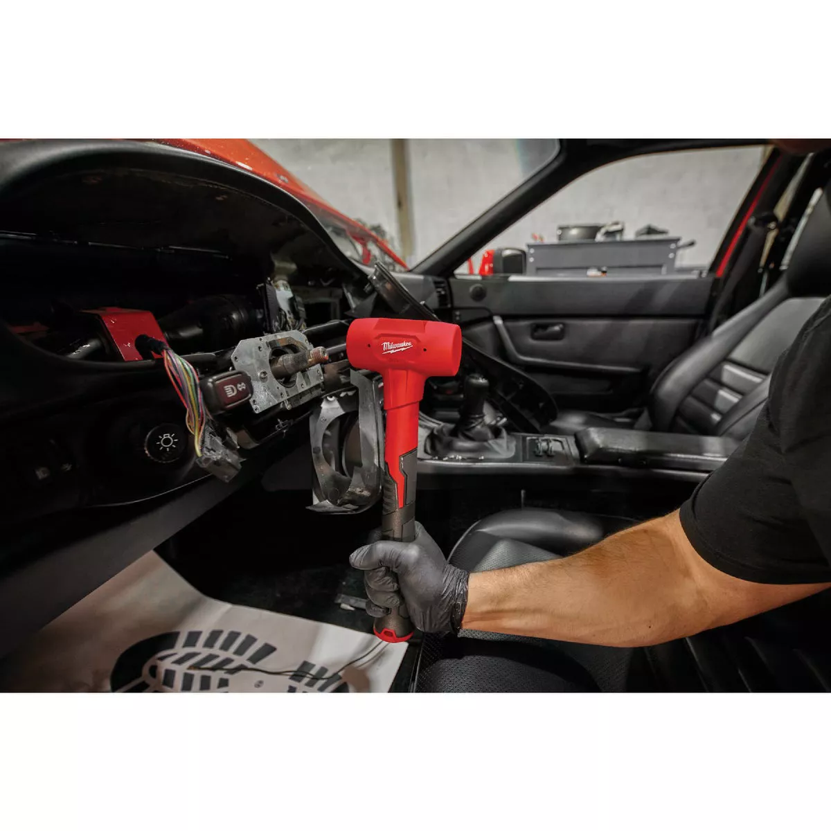 Milwaukee 28 Oz. Dead Blow Hammer - photo 6