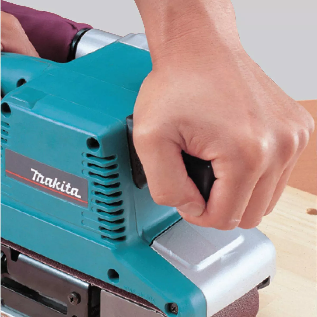 Makita 3 In. x 21 In. 8.8-Amp Belt Sander - photo 10