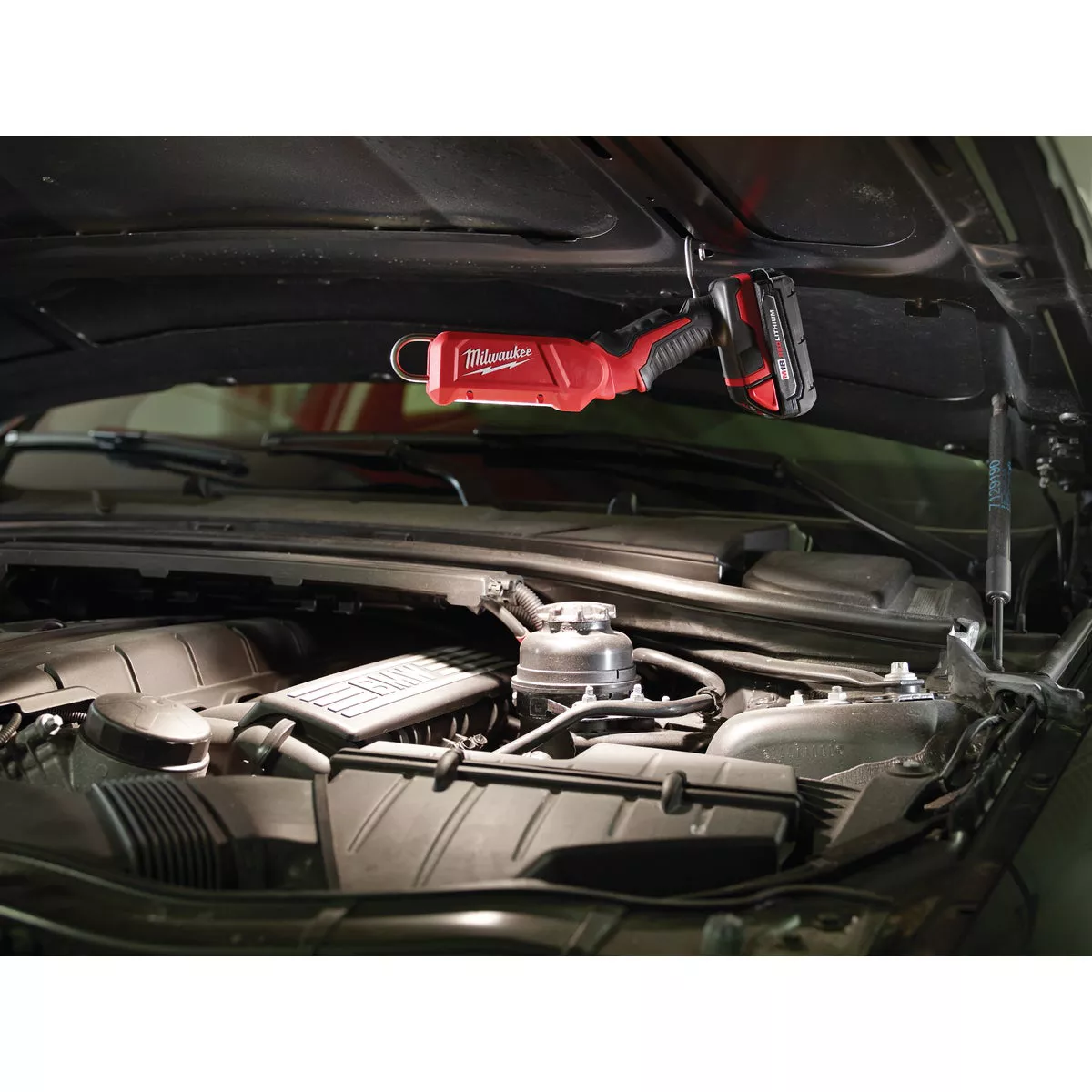 Milwaukee M18 18V Lithium-Ion LED Stick Cordless Work Light (Tool Only) - photo 2