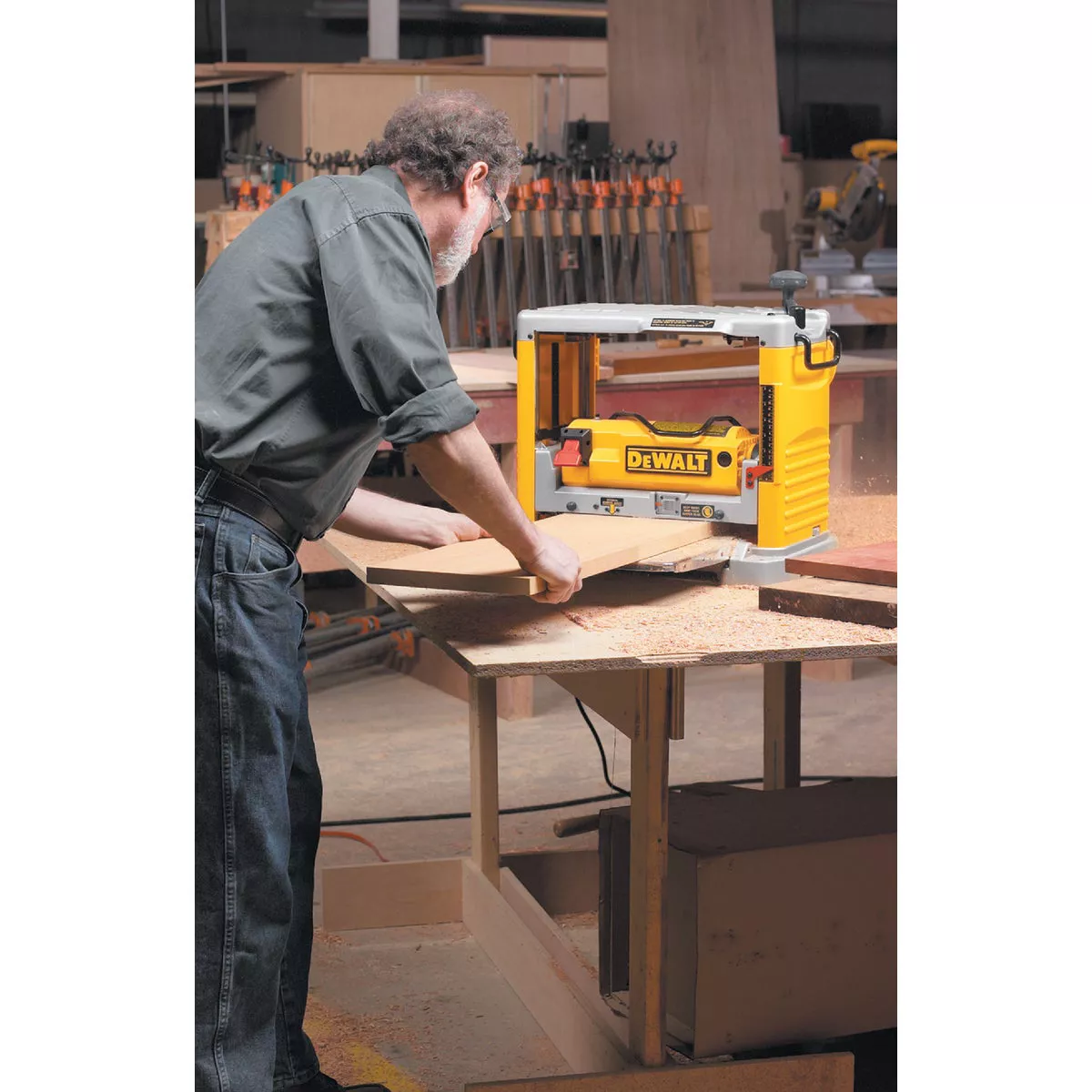 DEWALT 12-1/2 In. Portable Planer - photo 4