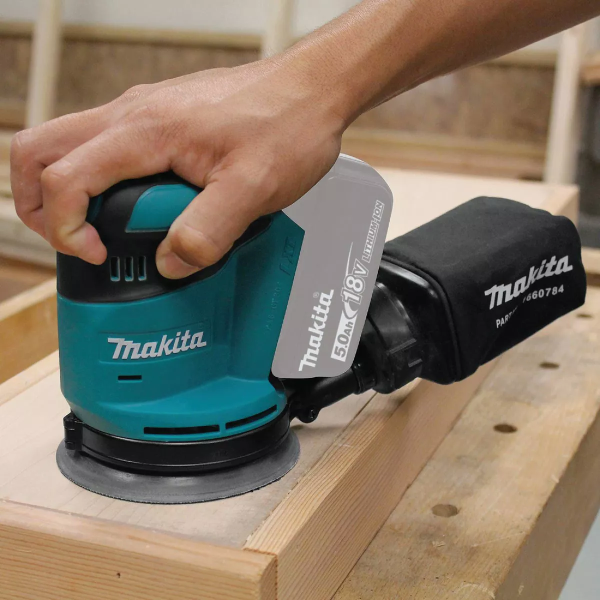 Makita 18V LXT Lithium-Ion 5 In. Cordless Random Orbit Sander (Tool Only) - photo 4