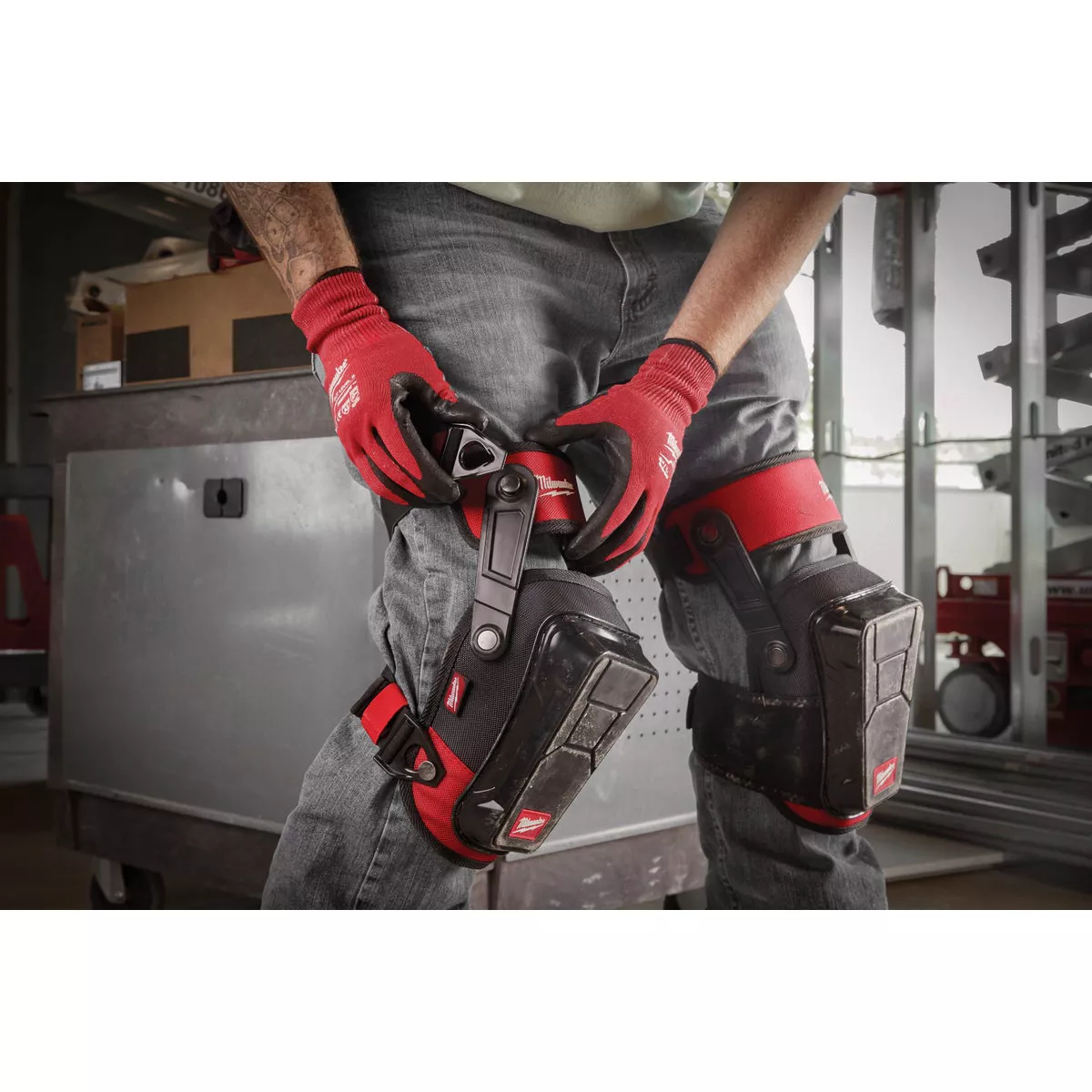 Milwaukee Stabilizer Knee Pad with Thigh Strap - photo 4