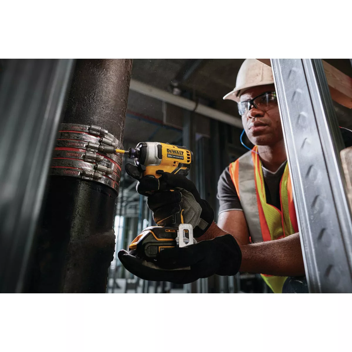 DEWALT ATOMIC 20V MAX Brushless 1/4 In. Hex Cordless Impact Driver Kit with 1.5 Ah Battery & Charger - photo 5