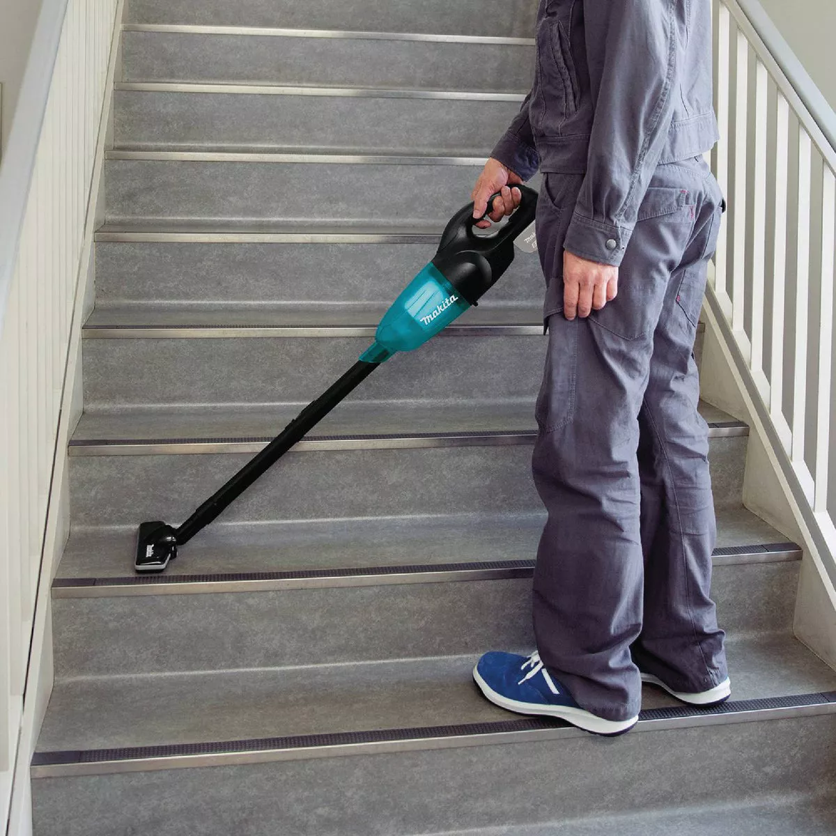 Makita 18V LXT Cordless Bagless Compact Stick Vacuum Cleaner, Black (Tool Only) - photo 10