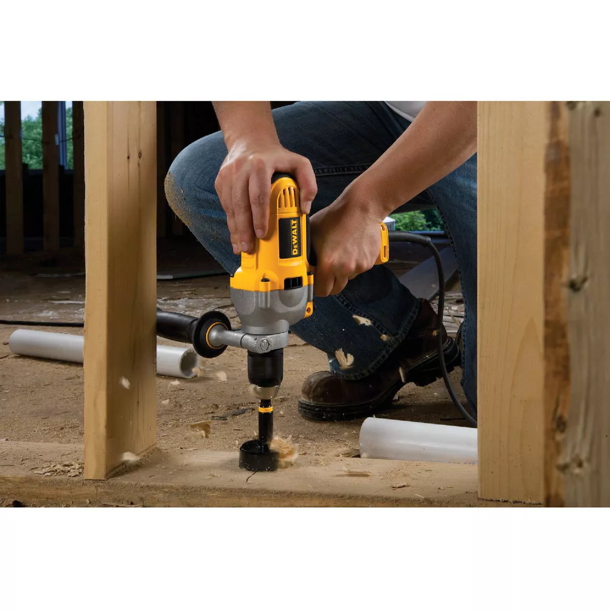 DEWALT 1/2 In. 10-Amp Keyless Electric Drill with Mid-Handle Grip - photo 3
