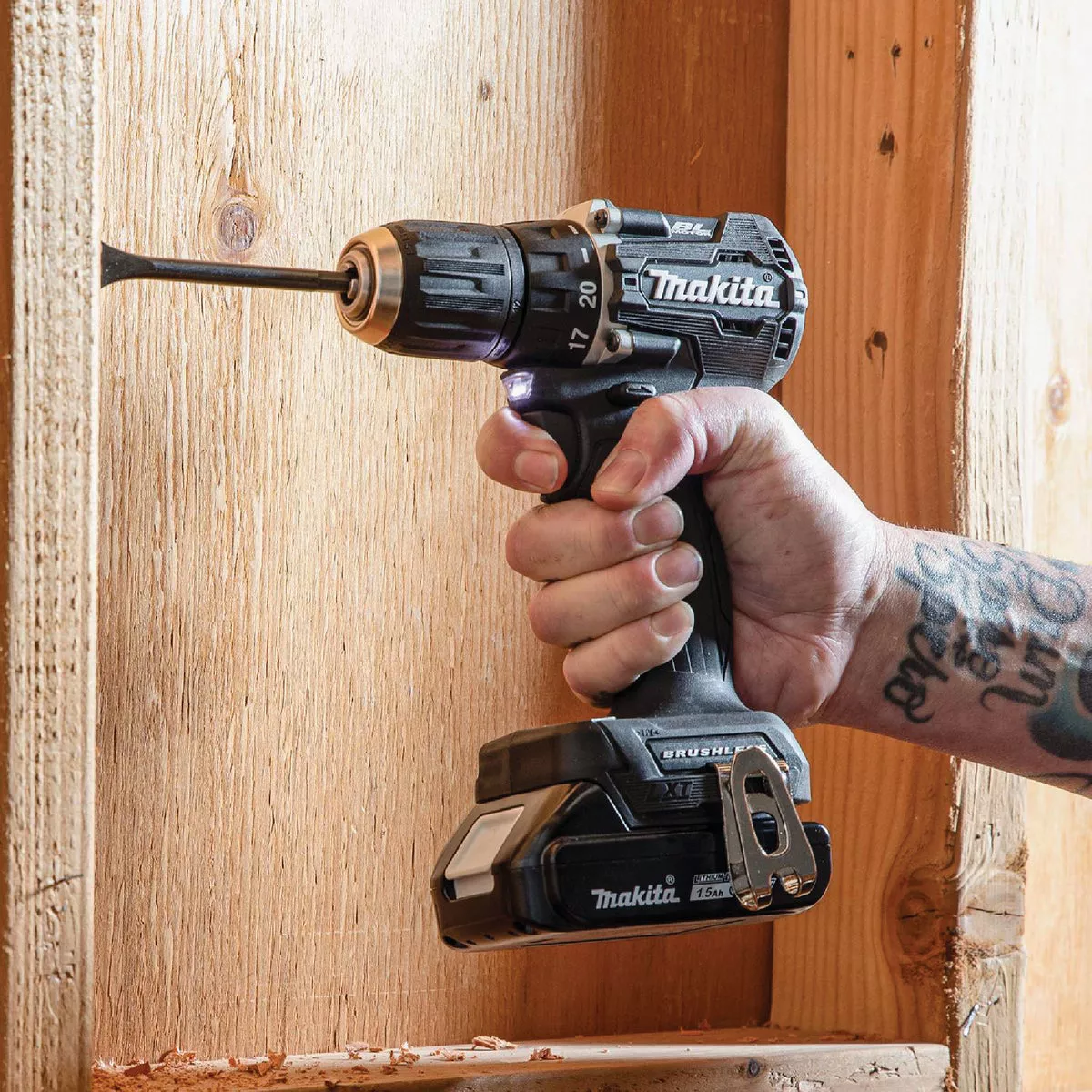 Makita 18V LXT Lithium-Ion 1/2 In. Brushless Sub-Compact Cordless Drill Kit with 1.5 Ah Battery & Charger - photo 2