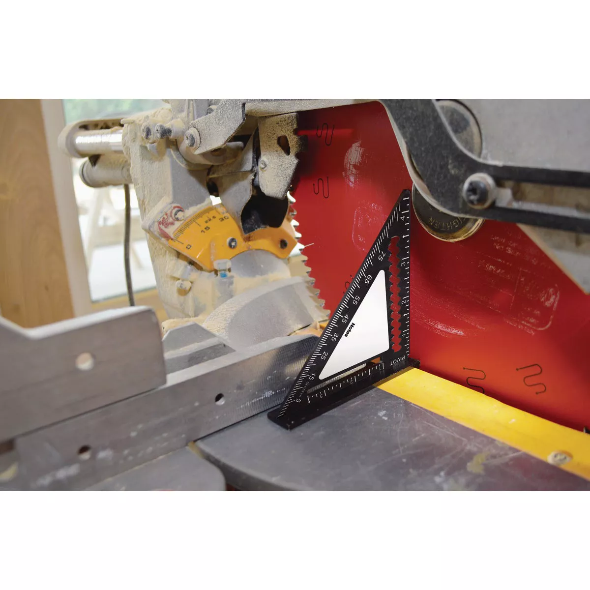 Johnson Level Johnny Square Easy-Read 4.5 In. Finish Square - photo 2