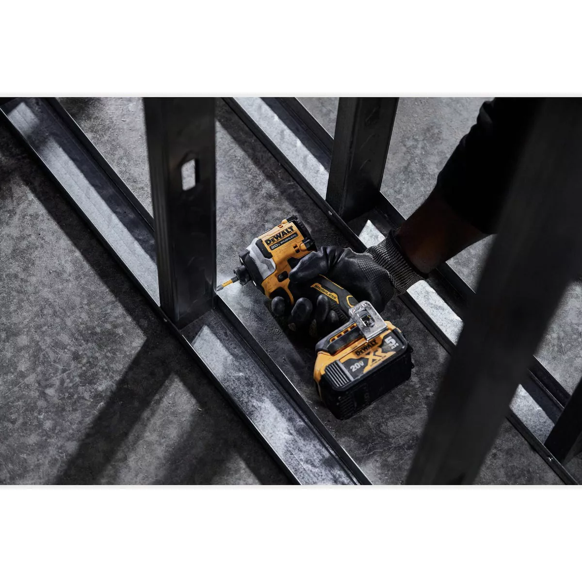 DEWALT ATOMIC 20V MAX Brushless 1/4 In. Cordless Impact Driver Kit with 5.0 Ah Battery & Charger - photo 5
