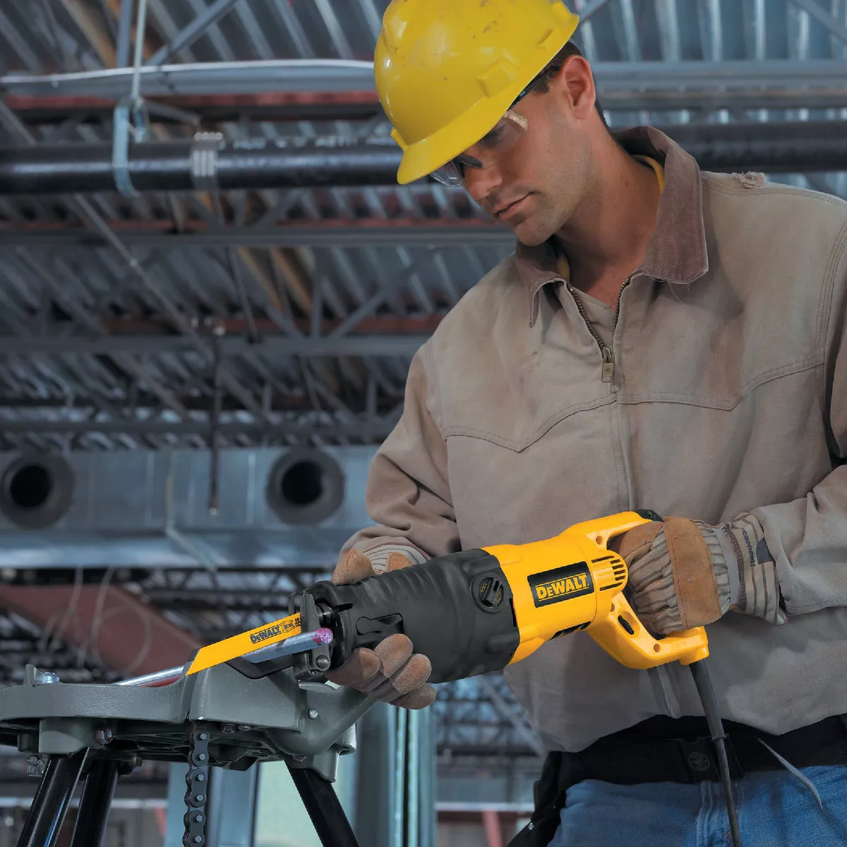 DeWalt 13-Amp Reciprocating Saw Kit - photo 6
