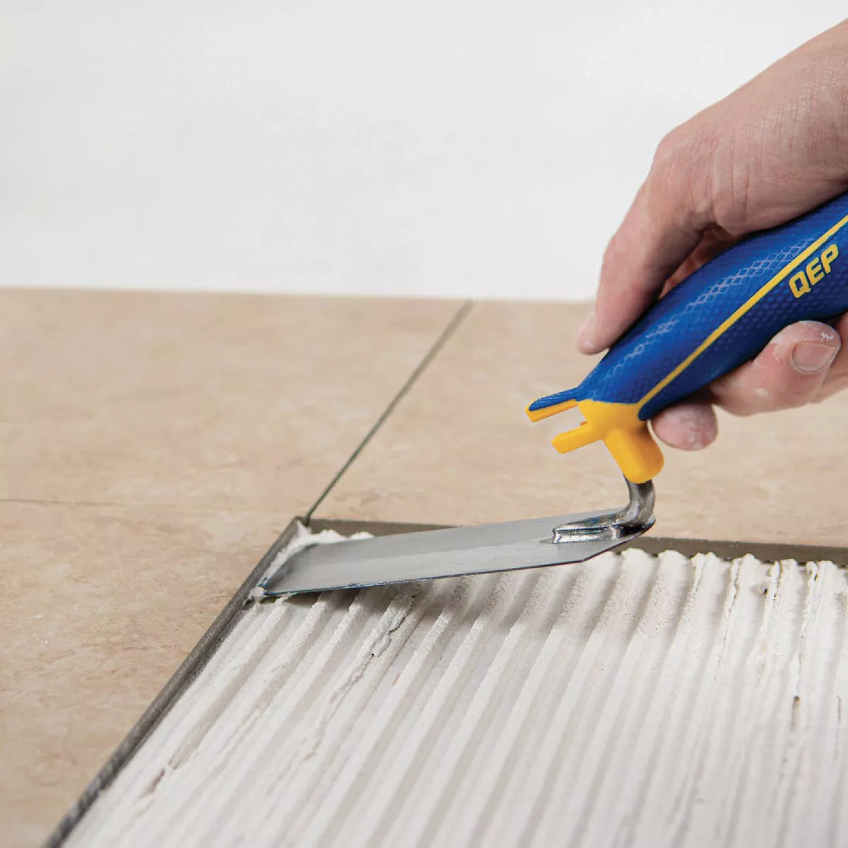 QEP 6 In. x 2 In. Flat Margin Trowel with Bucket Hook & Comfort Grip - photo 5