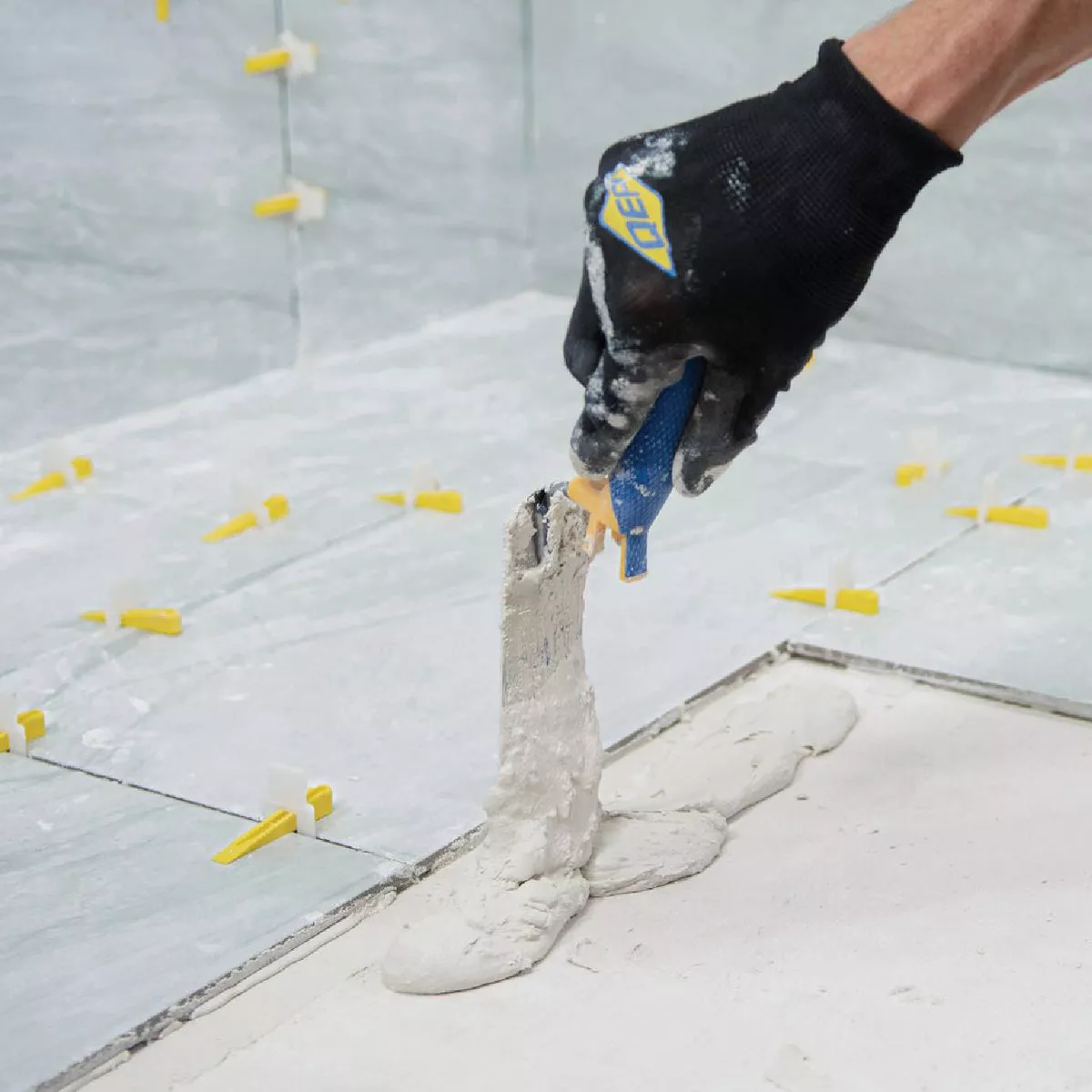 QEP 6 In. x 2 In. Flat Margin Trowel with Bucket Hook & Comfort Grip - photo 6