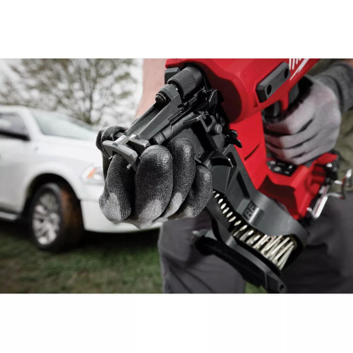 Milwaukee M18 FUEL Coil Roofing Nailer Vinyl Siding Tip - photo 4