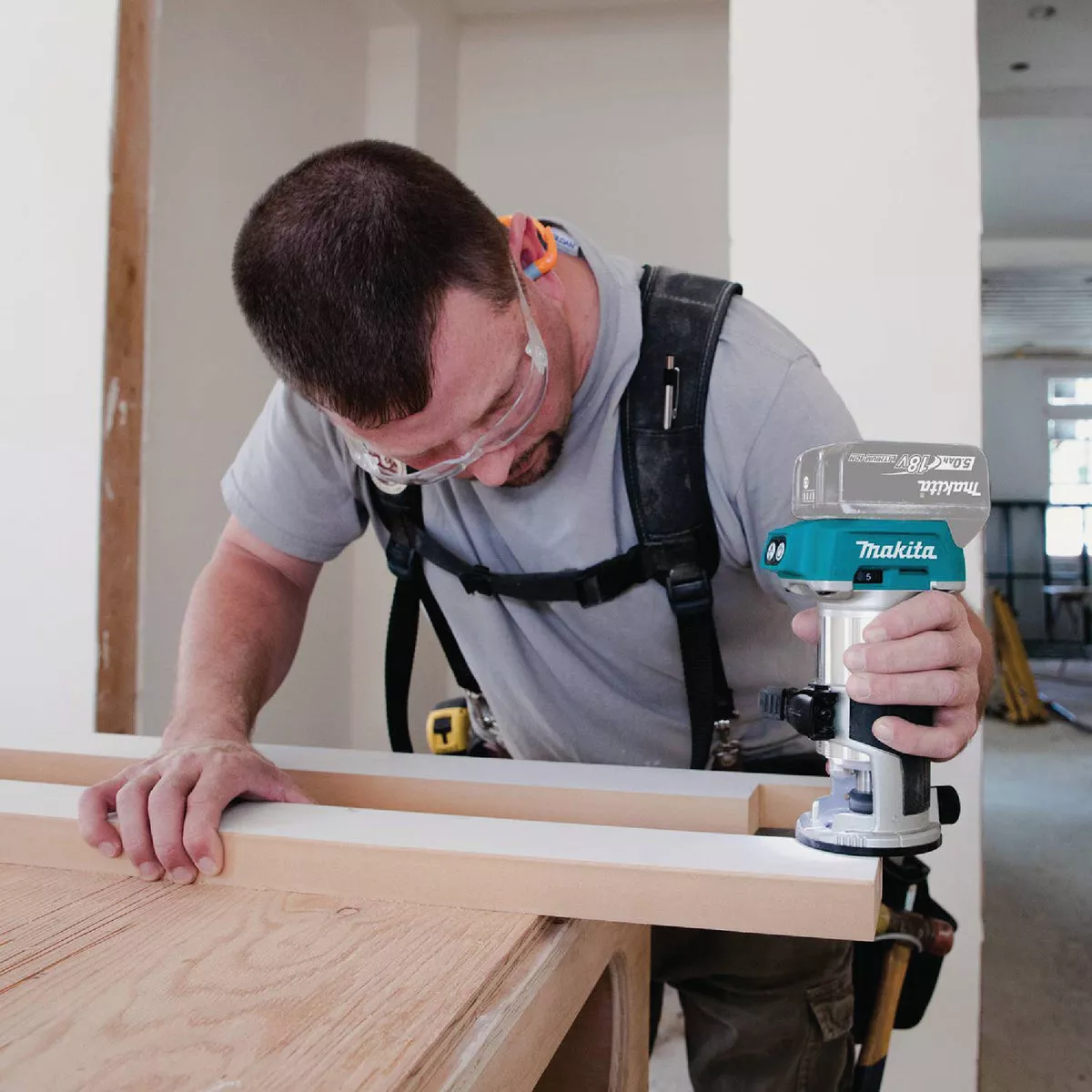Makita 18V LXT Brushless Compact Cordless Router (Tool Only) - photo 4