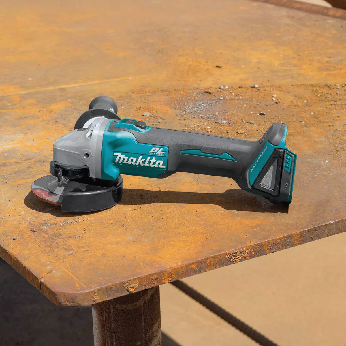 Makita 18 Volt LXT Lithium-Ion 4-1/2 In. - 5 In. Brushless Cordless Angle Grinder/Cut-Off Tool (Tool Only) - photo 3