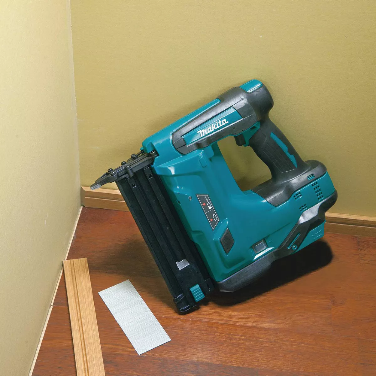 Makita 18V LXT Lithium-Ion 16-Gauge 2-1/2 In. Cordless Finish Nailer (Tool Only) - photo 3