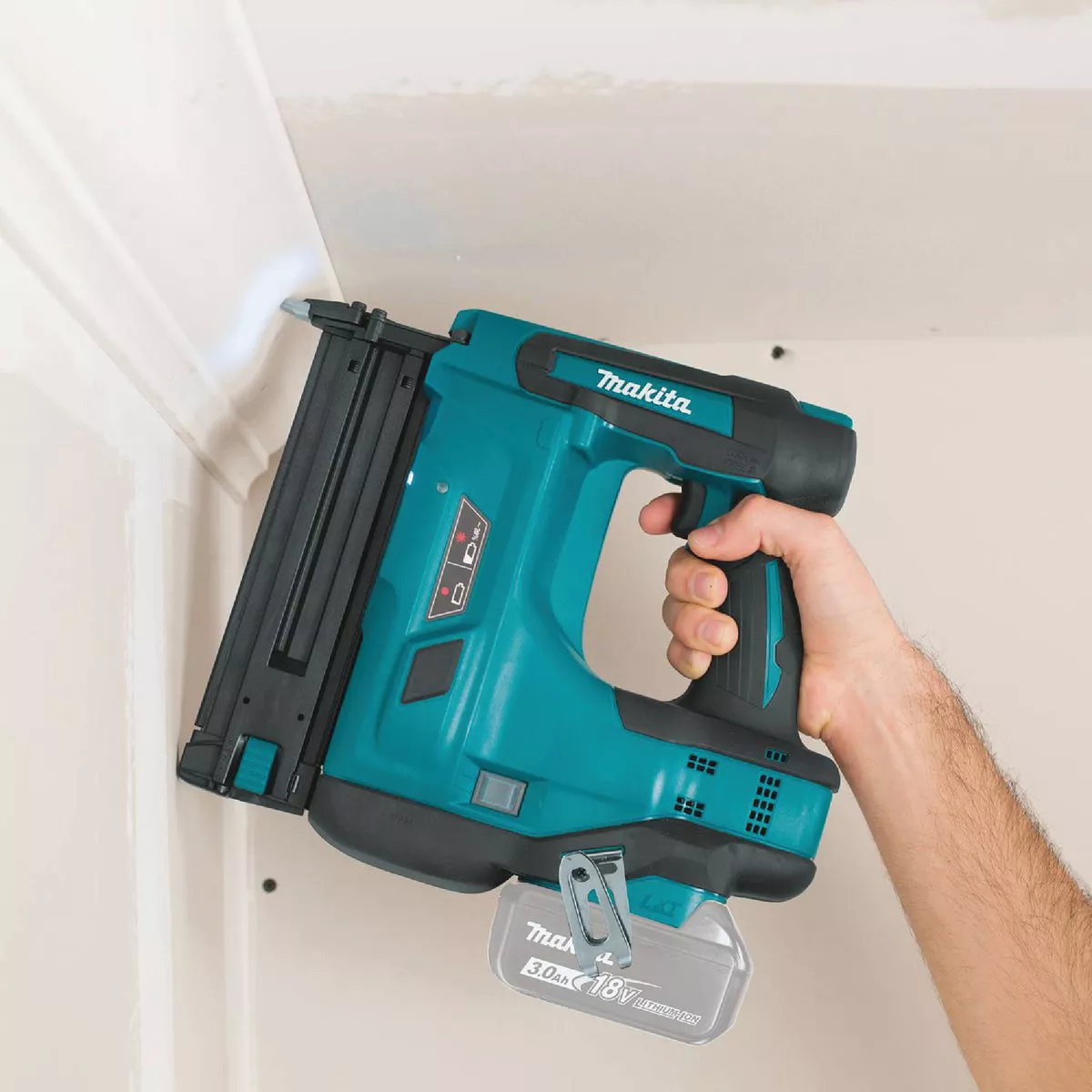 Makita 18V LXT Lithium-Ion 16-Gauge 2-1/2 In. Cordless Finish Nailer (Tool Only) - photo 4