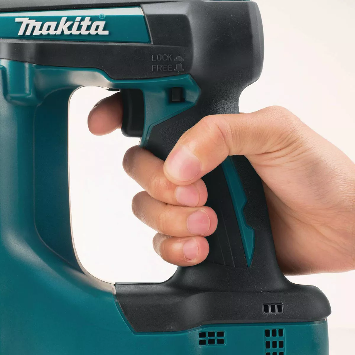 Makita 18V LXT Lithium-Ion 16-Gauge 2-1/2 In. Cordless Finish Nailer (Tool Only) - photo 5