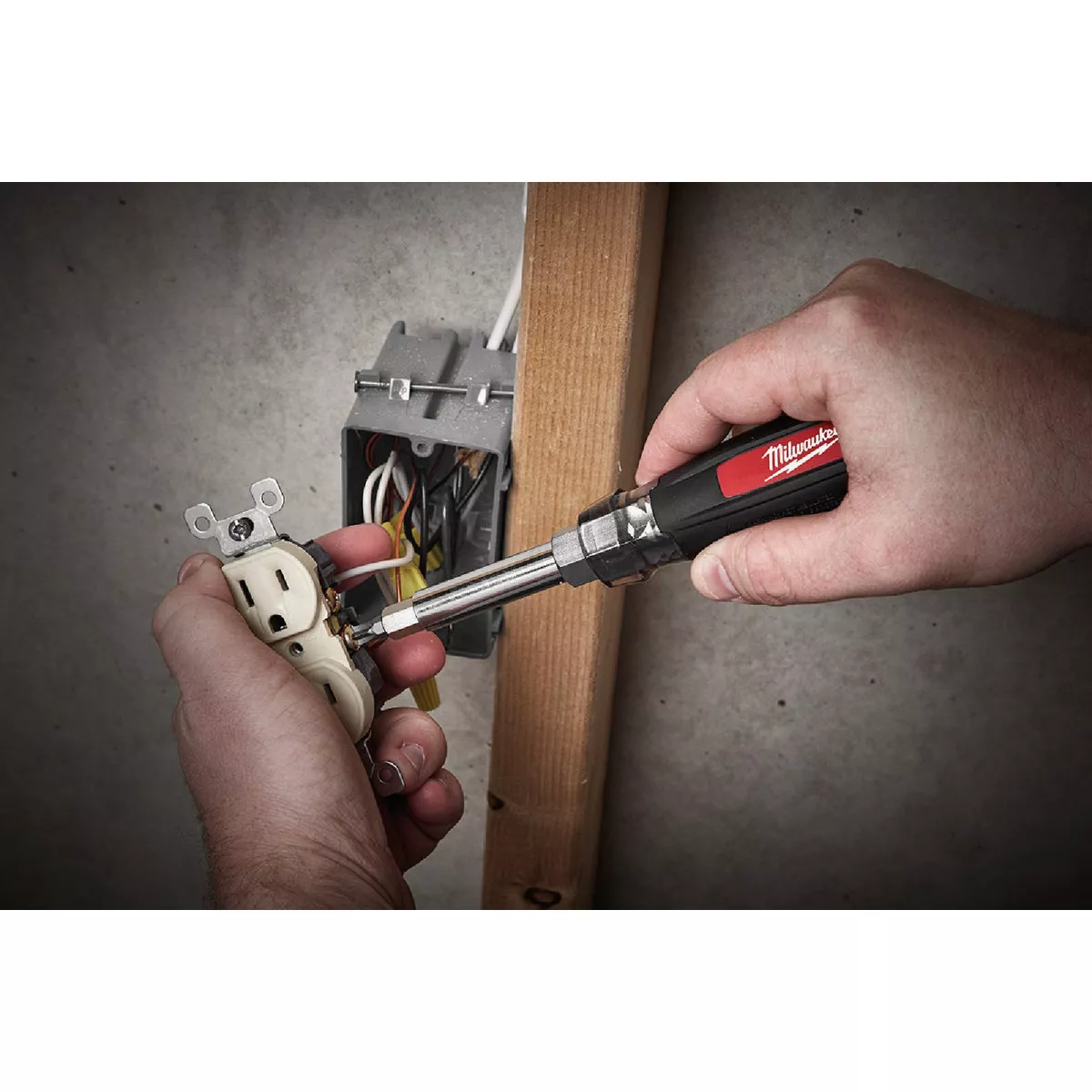 Milwaukee 13-in-1 Cushion Grip Multi-Bit Screwdriver with ECX - photo 2