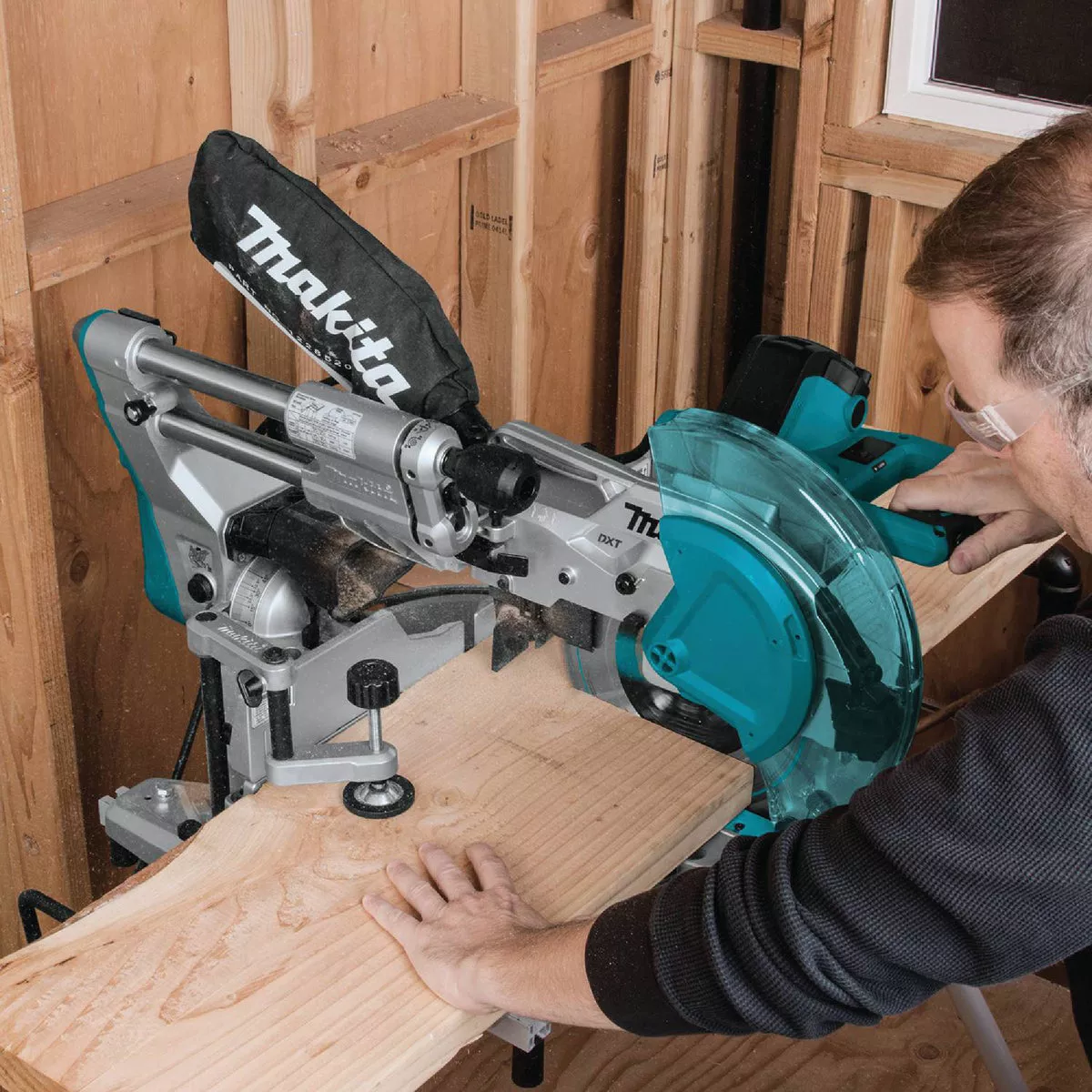 Makita 10 In. 15-Amp Dual-Bevel Sliding Compound Miter Saw with Laser - photo 9