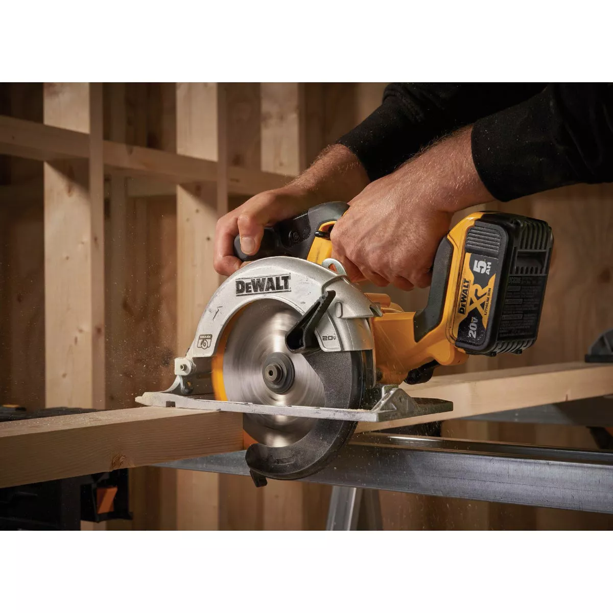 DEWALT 20V MAX Brushless 6-1/2 In. Cordless Circular Saw (Tool Only) - photo 4