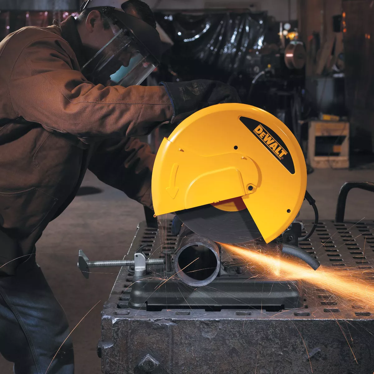 DEWALT 14 In. 15-Amp Chop Saw - photo 3