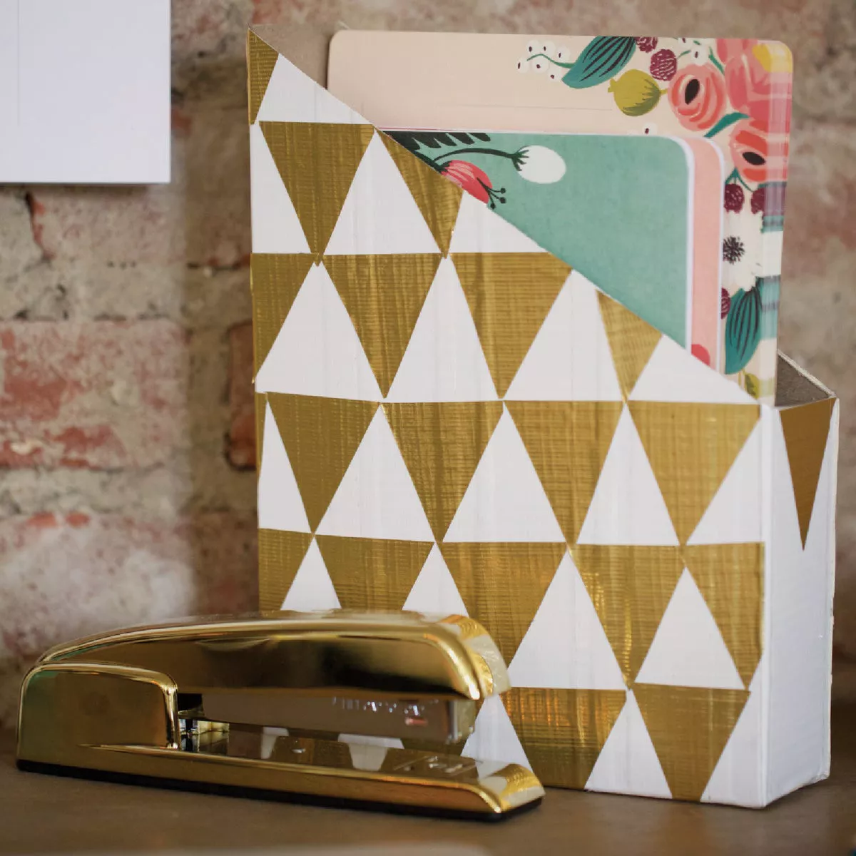 Duck Tape 1.88 In. x 10 Yd. Printed Duct Tape, Gold Metallic - photo 3