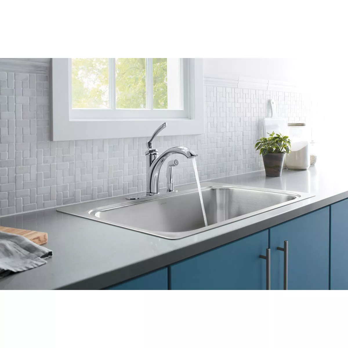 Kohler Linwood 1-Handle Lever Kitchen Faucet with Integrated Spray, Chrome - photo 2