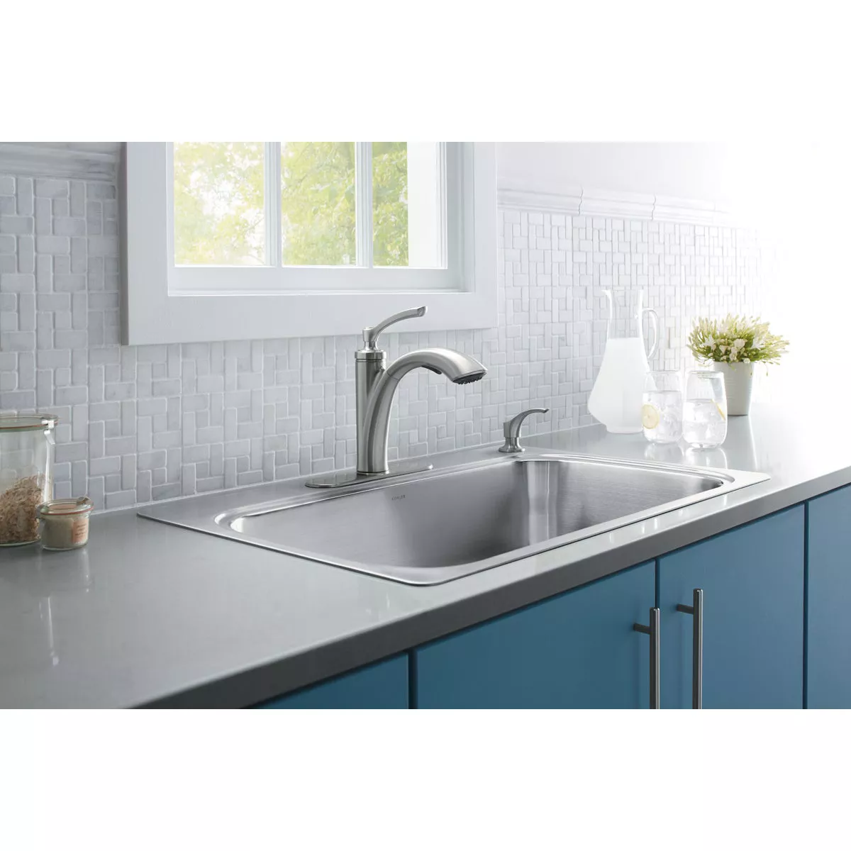 Kohler Linwood 1-Handle Lever Pull-Out Kitchen Faucet with Soap Dispenser, Stainless - photo 2