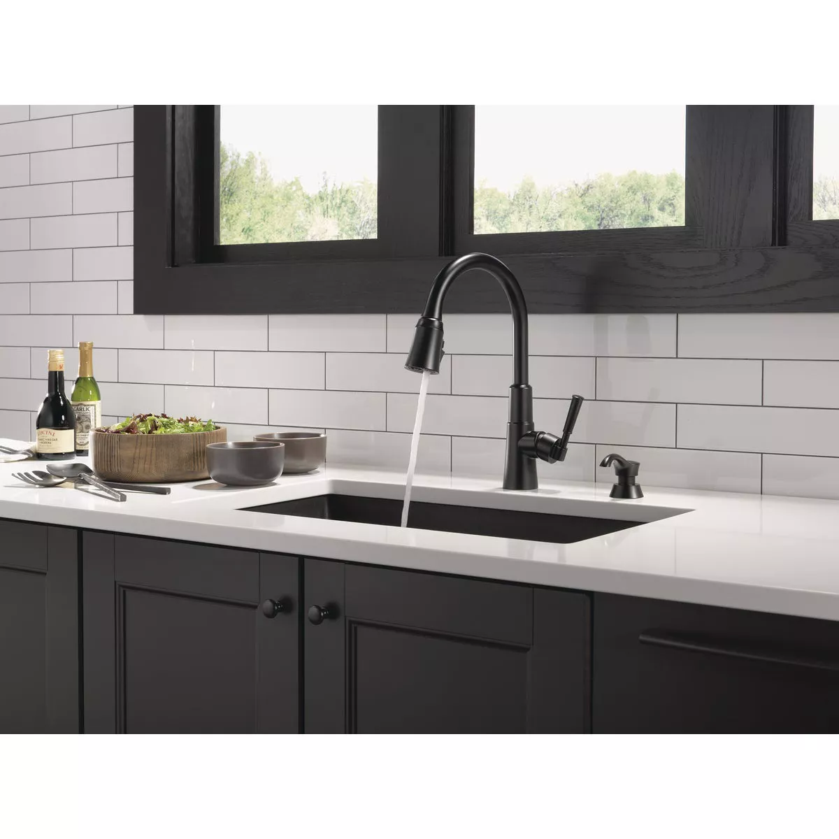 Delta Valo 1-Handle Pull-Down Kitchen Faucet with Soap Dispenser, Matte Black - photo 7