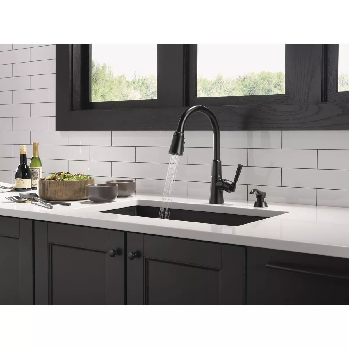 Delta Valo 1-Handle Pull-Down Kitchen Faucet with Soap Dispenser, Matte Black - photo 8