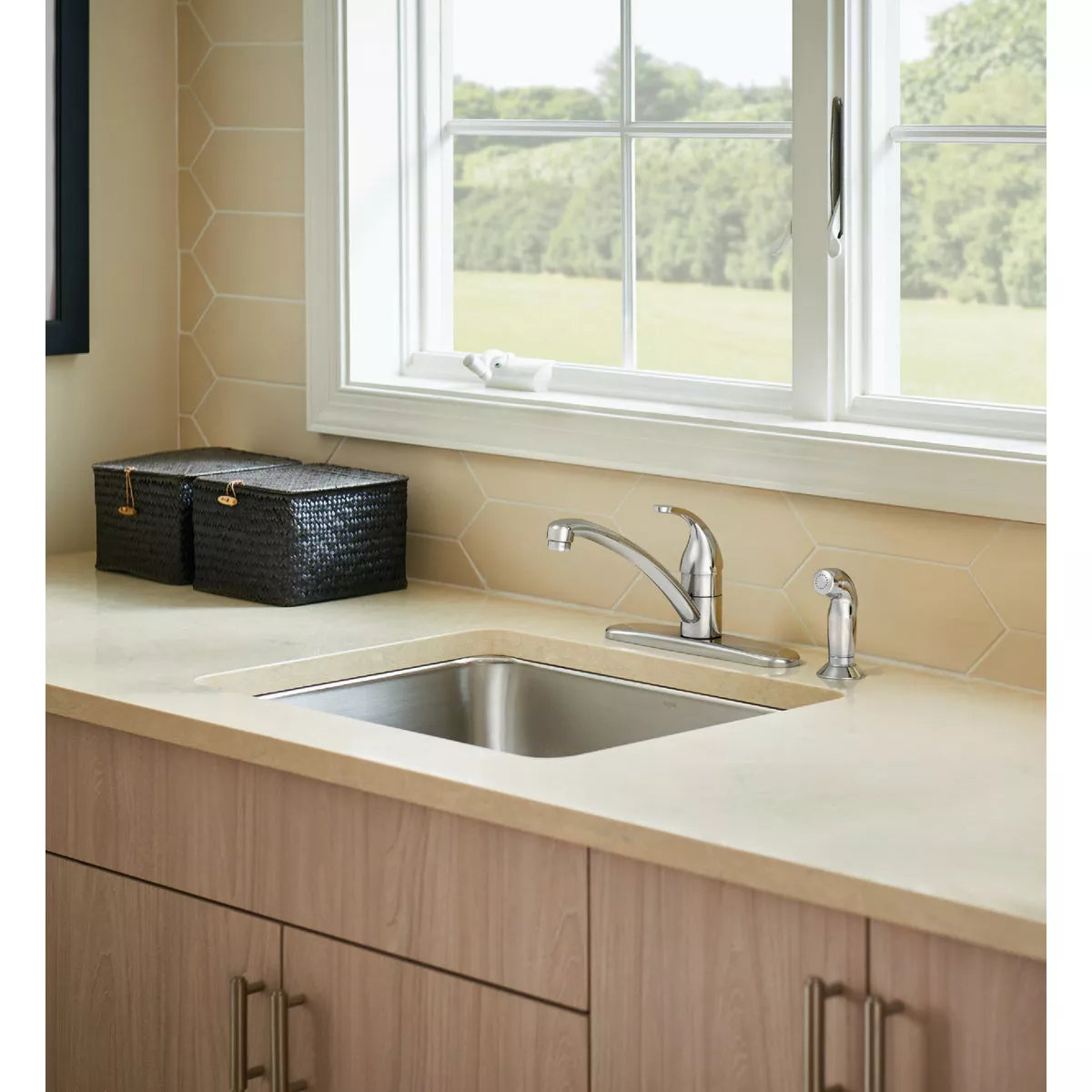 Moen Adler 1-Handle Lever Kitchen Faucet with Side Spray, Chrome - photo 3