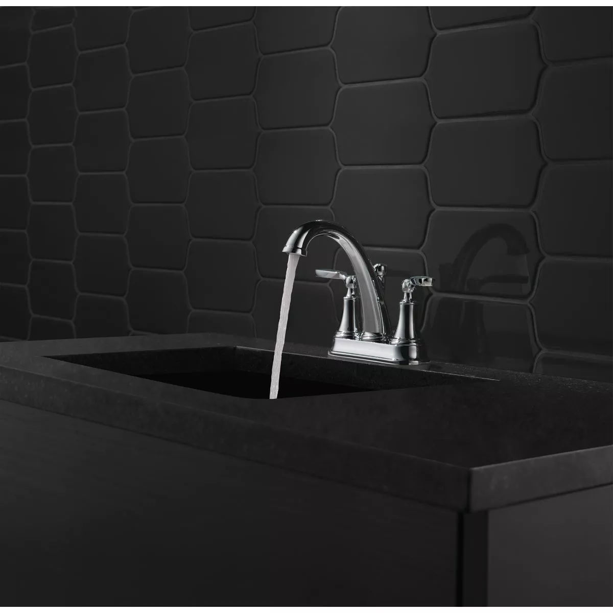 Delta Woodhurst Chrome 2-Handle Centerset Bathroom Faucet - photo 3